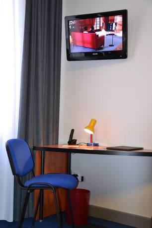 Imagen de la habitación del Hotel De Paris, Saint Avold. Foto 5