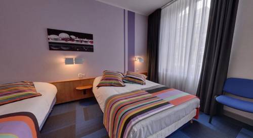 Imagen de la habitación del Hotel De Paris, Saint Avold. Foto 7