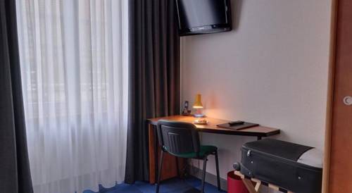 Imagen de la habitación del Hotel De Paris, Saint Avold. Foto 10