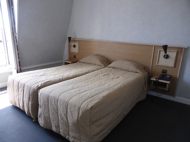 Imagen de la habitación del Hotel De Paris Saint Georges. Foto 5