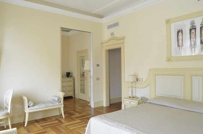 Imagen de la habitación del Hotel De Paris Sanremo. Foto 7