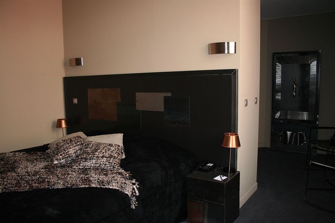 Imagen de la habitación del Hotel De Paris, Sète. Foto 5