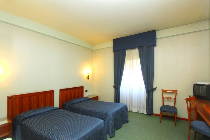 Imagen de la habitación del Hotel De Paris, Terni. Foto 11
