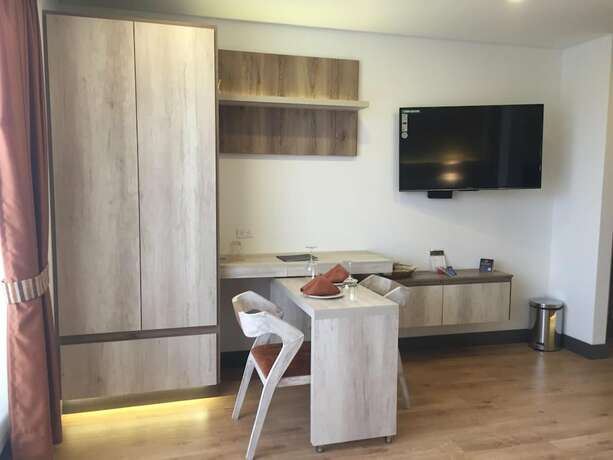 Imagen general del Hotel De Película Apartasuites. Foto 11