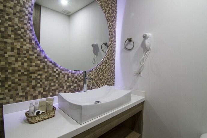 Imagen de la habitación del Hotel De Película Apartasuites. Foto 20