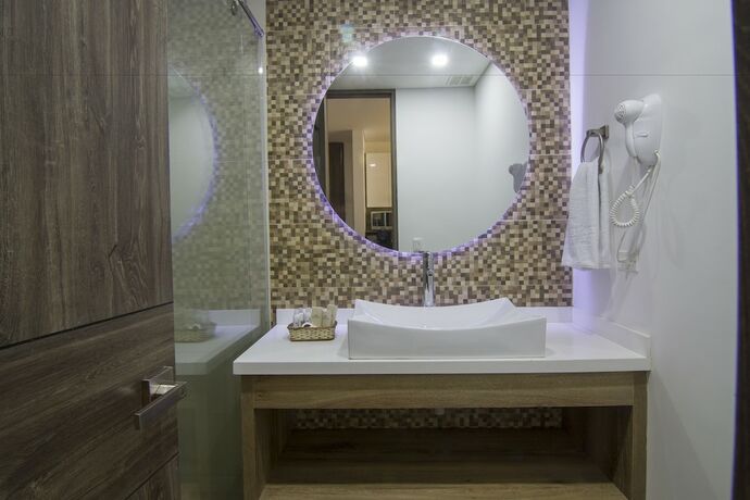 Imagen de la habitación del Hotel De Película Apartasuites. Foto 28