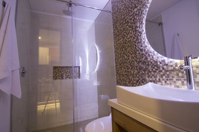 Imagen de la habitación del Hotel De Película Apartasuites. Foto 29