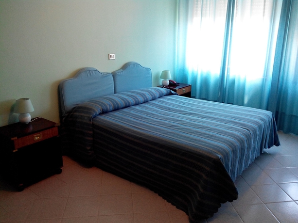 Imagen de la habitación del Hotel De Plam. Foto 14