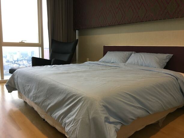 Imagen de la habitación del Hotel De Platinum Suite. Foto 13