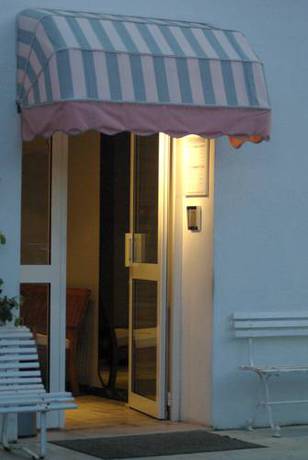 Imagen de la habitación del Hotel De Porticcio. Foto 6