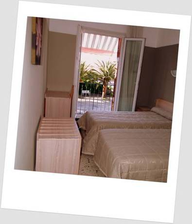 Imagen de la habitación del Hotel De Porticcio. Foto 10