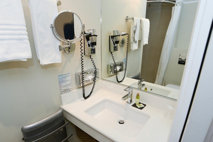 Imagen de la habitación del Hotel De Provence, Cannes. Foto 18