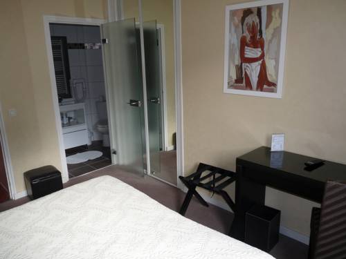 Imagen de la habitación del Hotel De Quebec. Foto 5