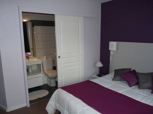 Imagen de la habitación del Hotel De Quebec. Foto 13