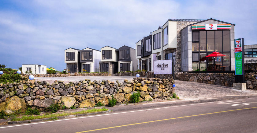Imagen de los exteriores del Hotel De Reve Jeju. Foto 8