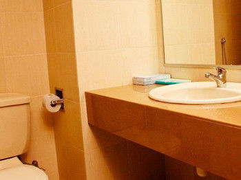 Imagen de la habitación del Hotel De Rhu Beach Resort. Foto 13