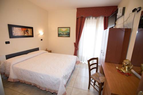 Imagen de la habitación del Hotel De Rosa, Boscoreale. Foto 3