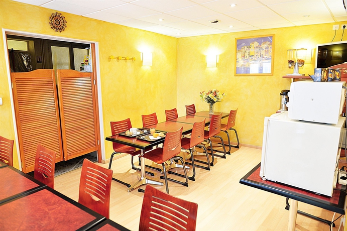 Imagen del bar/restaurante del Hotel De Rosny. Foto 2