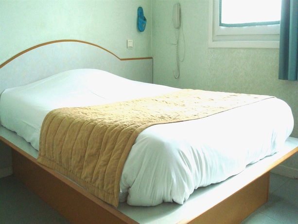 Imagen de la habitación del Hotel De Rosny. Foto 5