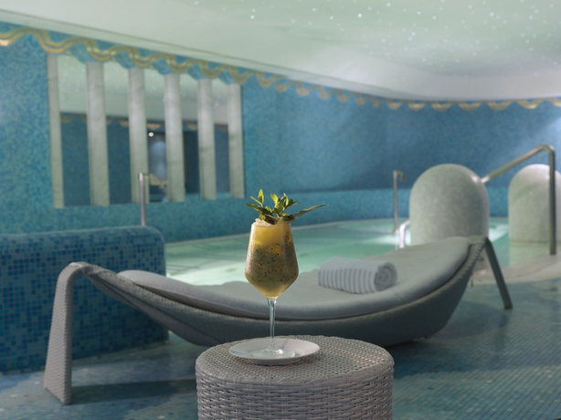 Imagen de la piscina del Hotel De Russie, Roma. Foto 15