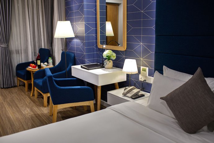 Imagen de la habitación del Hotel De SOURIANT Central Hanoi. Foto 3