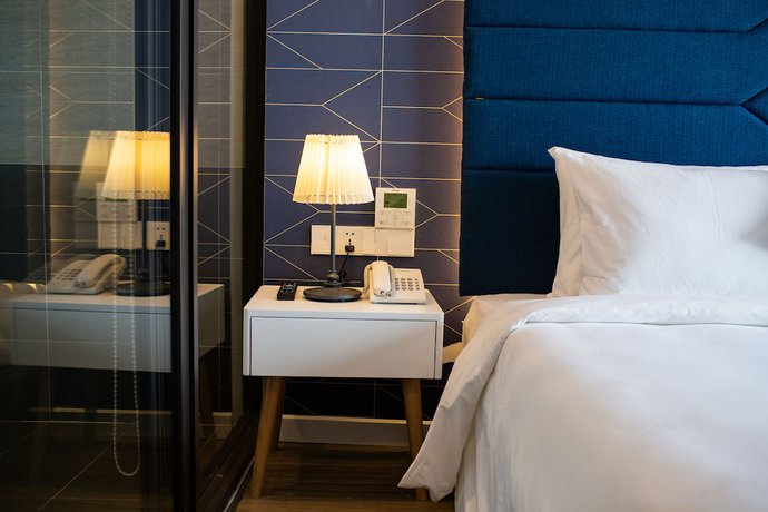 Imagen de la habitación del Hotel De SOURIANT Central Hanoi. Foto 12