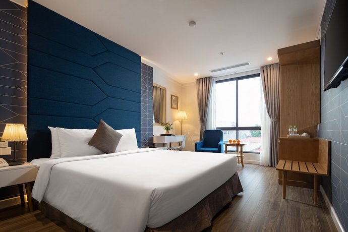 Imagen de la habitación del Hotel De SOURIANT Central Hanoi. Foto 13