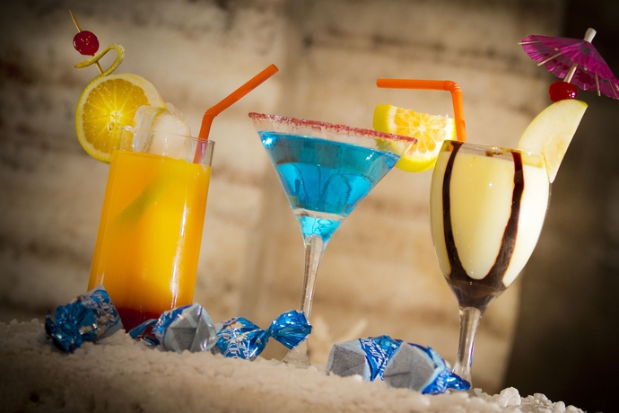 Imagen del bar/restaurante del Hotel De Sal Luna Salada. Foto 4