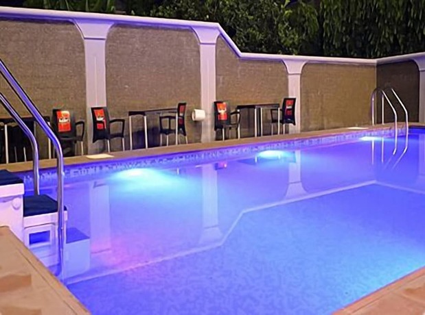 Imagen de la piscina del Hotel De Santos Awka. Foto 20