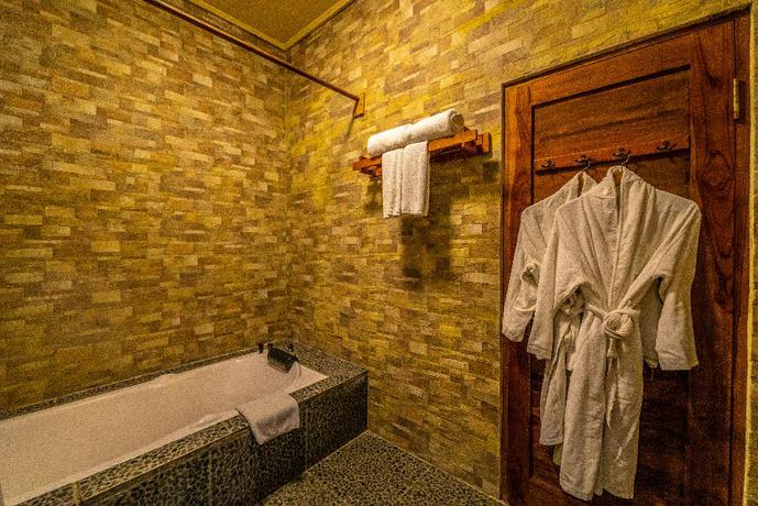Imagen de la habitación del Hotel De Sapphire Cliff Villa By Danapati. Foto 5