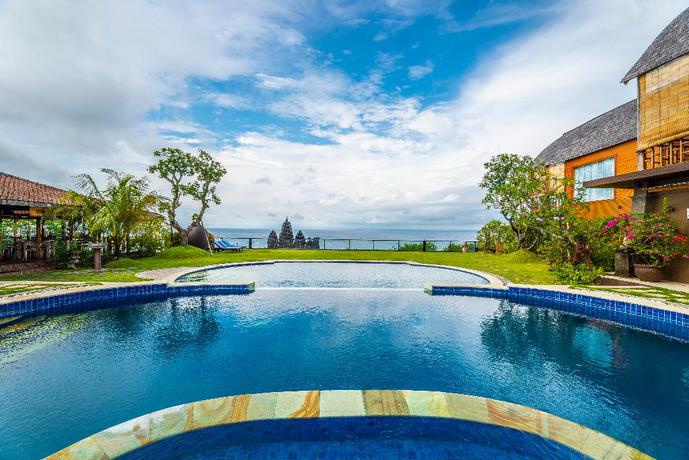 Imagen de la piscina del Hotel De Sapphire Cliff Villa By Danapati. Foto 18