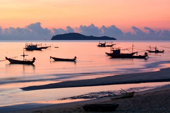 Imagen de los exteriores del Hotel De Sea Almond Chumphon. Foto 6