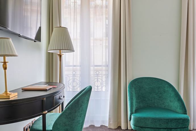 Imagen de la habitación del Hotel De Sèvres. Foto 7