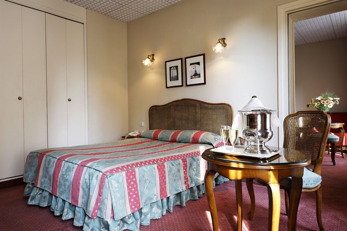 Imagen de la habitación del Hotel De Sevigne. Foto 3