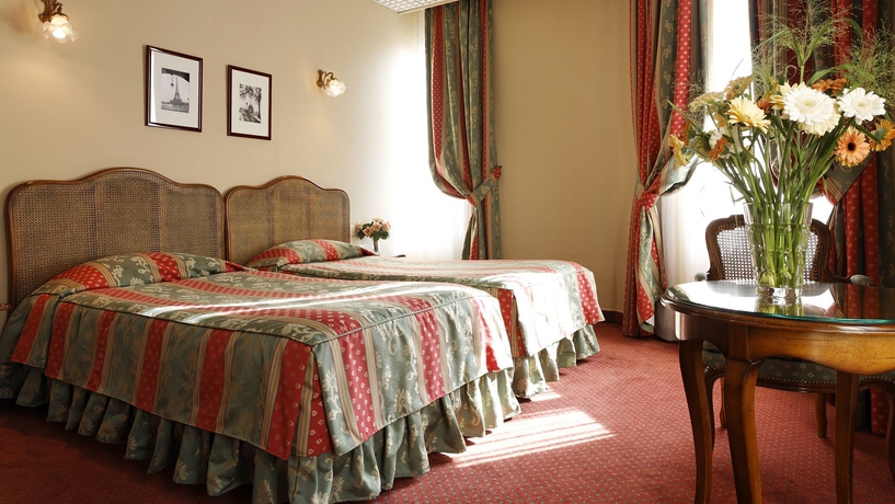 Imagen de la habitación del Hotel De Sevigne. Foto 6