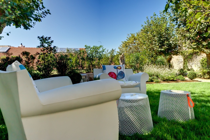 Imagen de los exteriores del Hotel De Silhouette. Foto 10