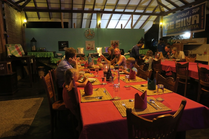 Imagen del bar/restaurante del Hotel De Silva Palmresort Kalpitiya. Foto 2