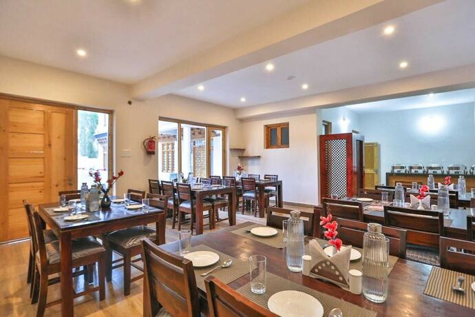 Imagen del bar/restaurante del Hotel De Solace Leh. Foto 16