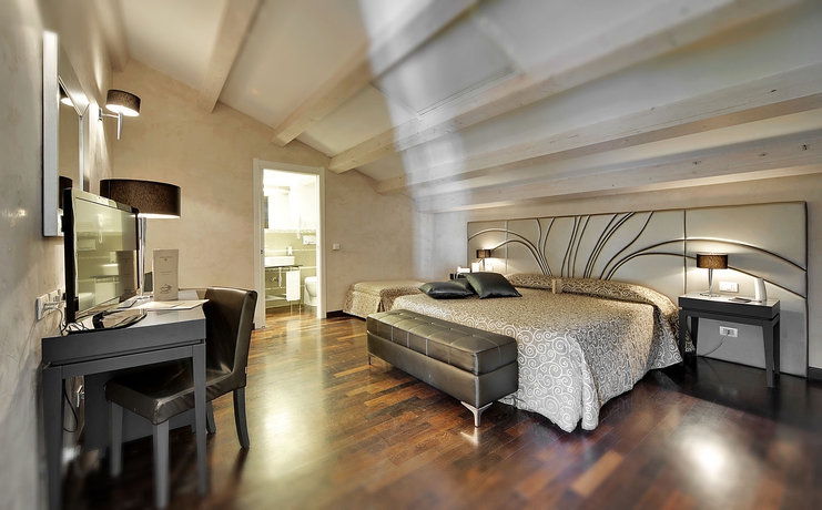 Imagen de la habitación del Hotel De Stefano Palace. Foto 8