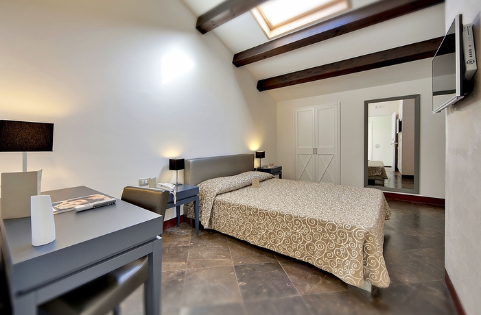 Imagen de la habitación del Hotel De Stefano Palace. Foto 9