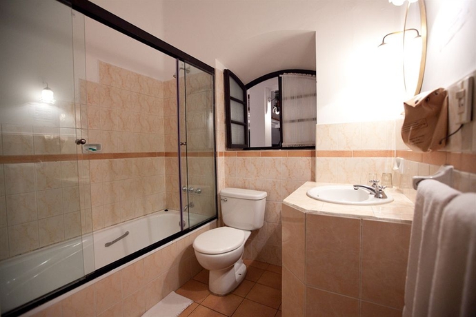 Imagen de la habitación del Hotel De Su Merced. Foto 6