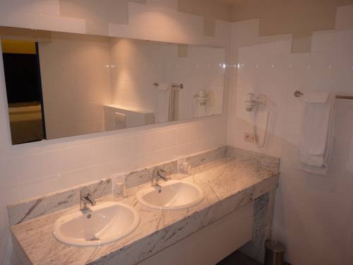 Imagen de la habitación del Hotel De Swaen. Foto 13