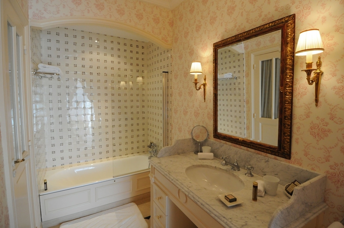 Imagen de la habitación del Hotel De Toiras. Foto 15
