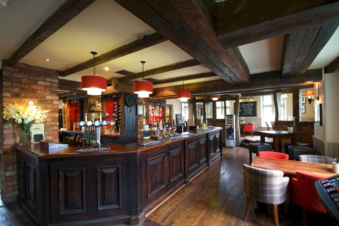 Imagen del bar/restaurante del Hotel De Trafford By Greene King Inns. Foto 4