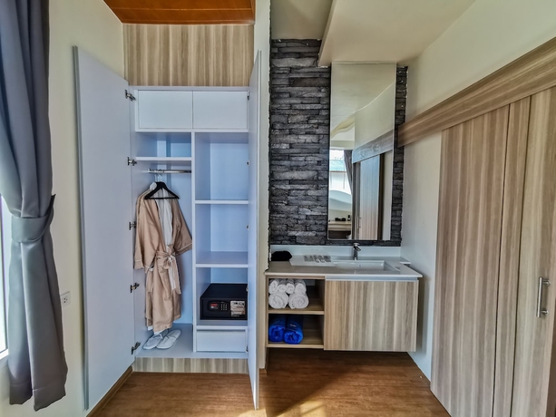 Imagen de la habitación del Hotel De Veranio Resort. Foto 5