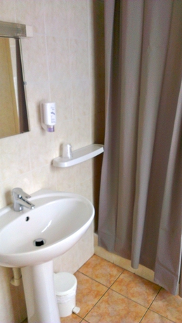 Imagen de la habitación del Hotel De Verdun. Foto 7