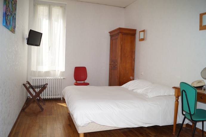 Imagen de la habitación del Hotel De Verdun. Foto 10