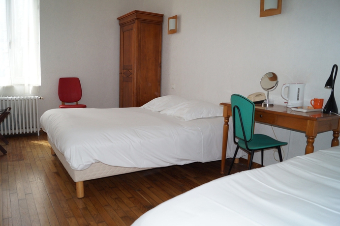 Imagen de la habitación del Hotel De Verdun. Foto 11