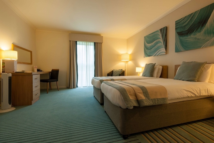 Imagen de la habitación del Hotel De Vere Cotswold Water Park. Foto 6