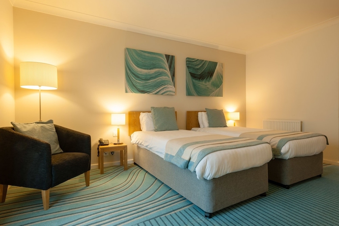 Imagen de la habitación del Hotel De Vere Cotswold Water Park. Foto 7